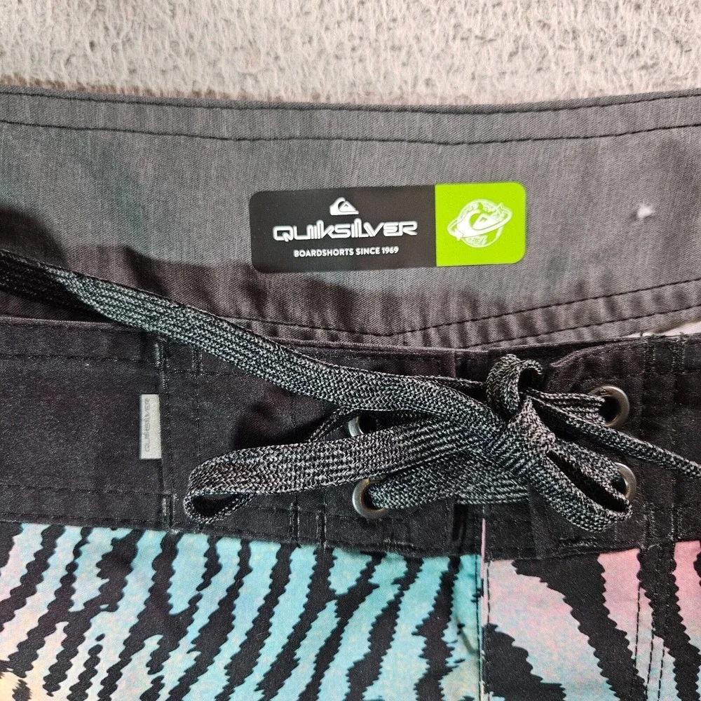 NWT Quiksilver Board Shorts Swim Trunks‎ Men 40 No Liner 20
